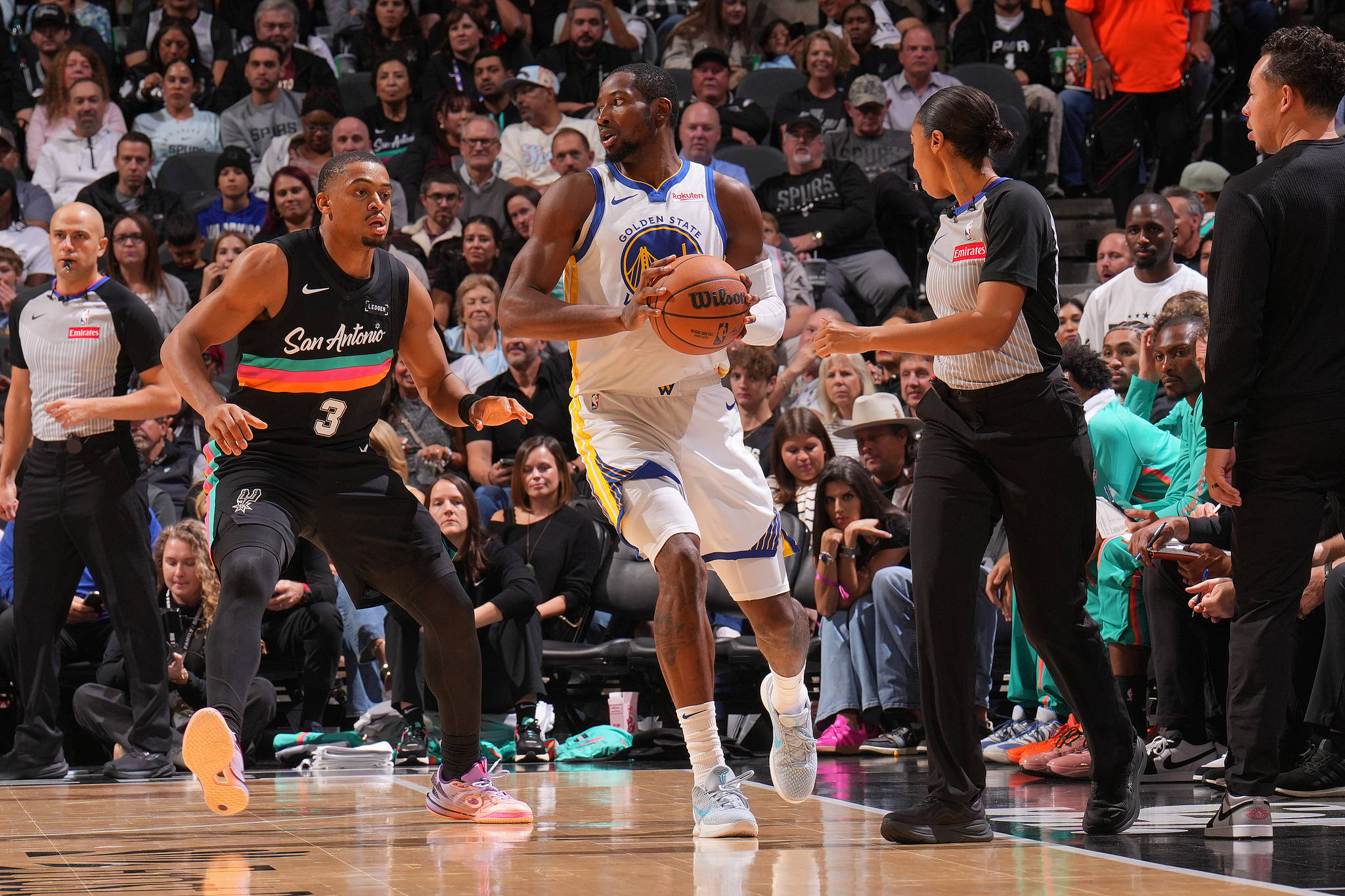 jiuyou-包含里程碑夜广厦男篮再遭质疑，足总杯国际比赛日刷纪录，引发热议，球队文化再被提及的词条-jiuyou