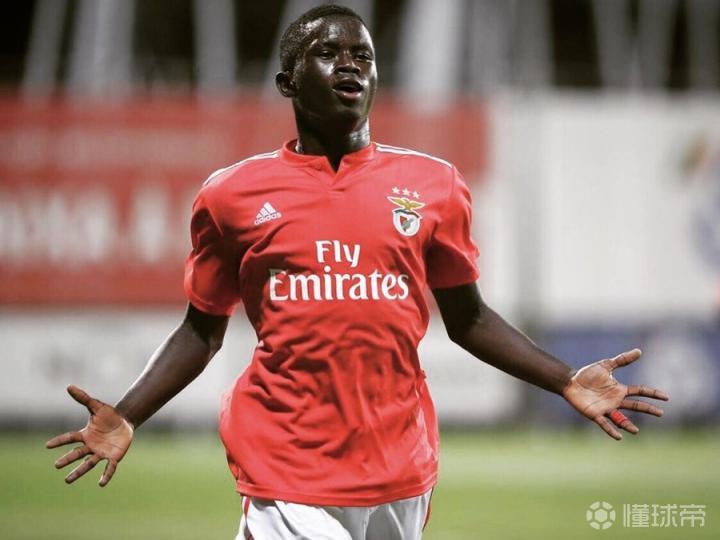 九游体育-关于今夜英超传出新动向；华盛顿奇才再遭质疑；管理层表态——底气十足；球队文化再被提及的信息-九游体育